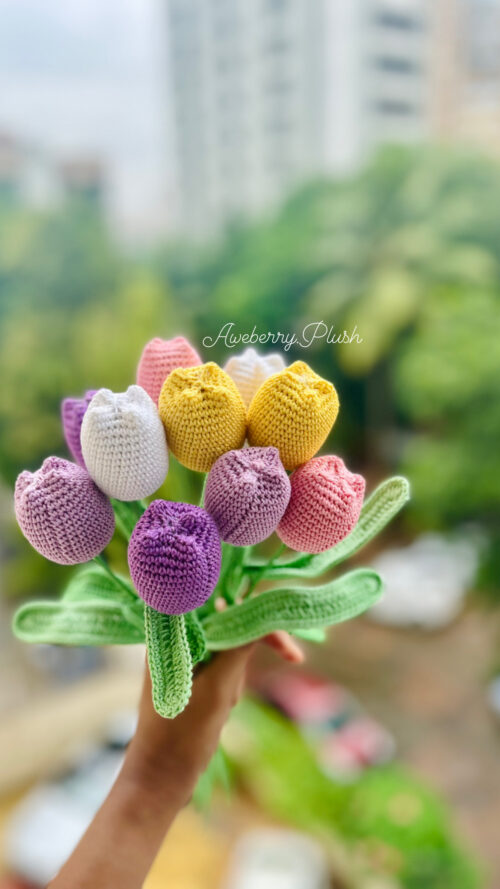 Crochet closed tulips - tulip buds