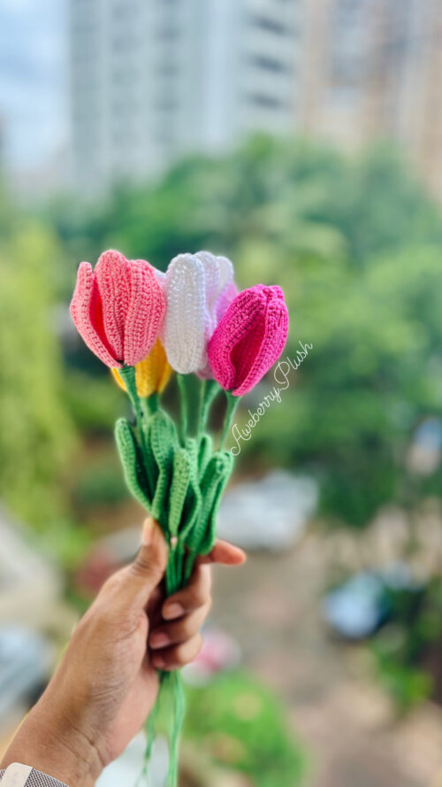 Crochet open tulips small