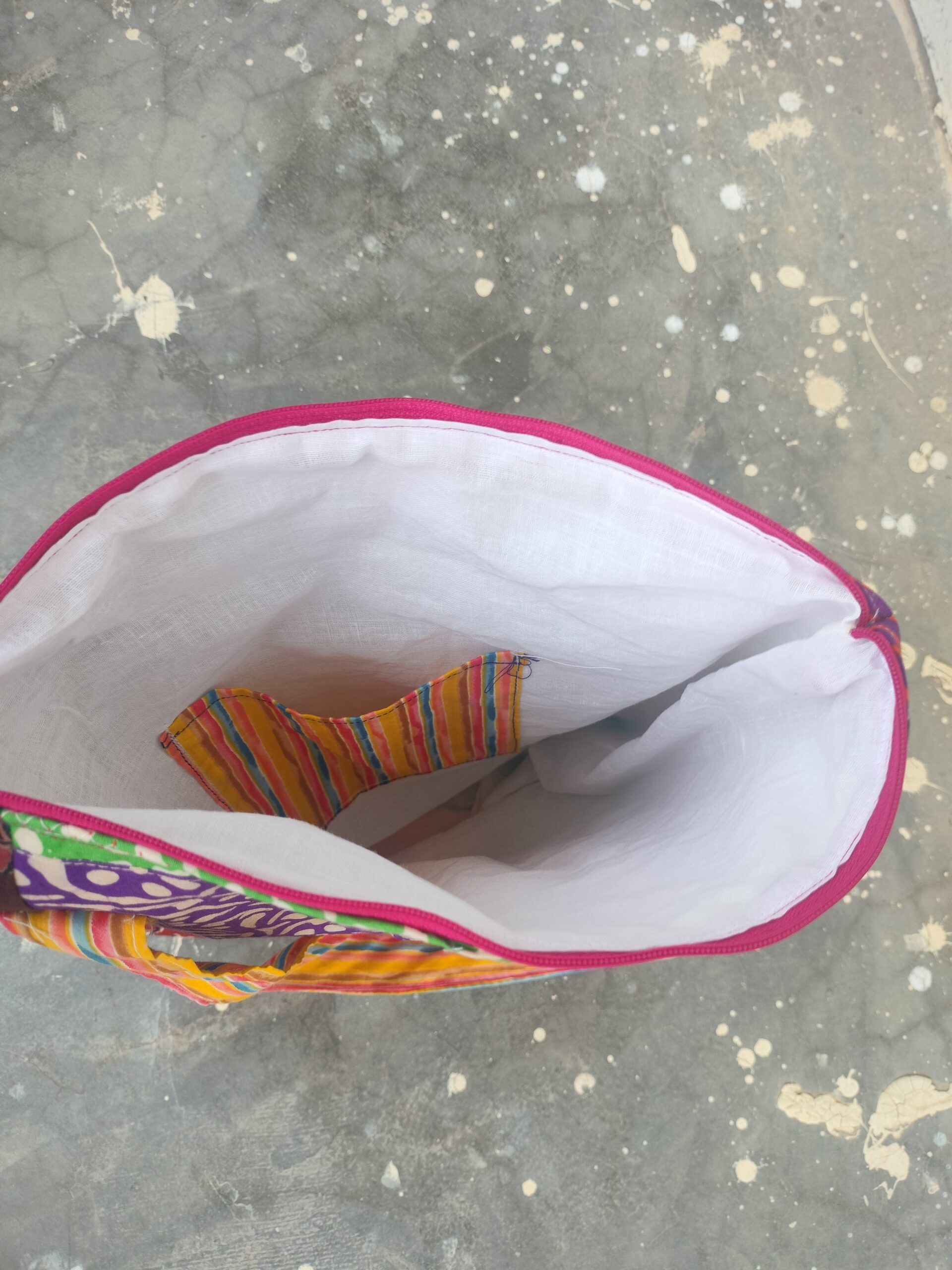 Handmade Patchwork tote Bag with zipper - Image 7