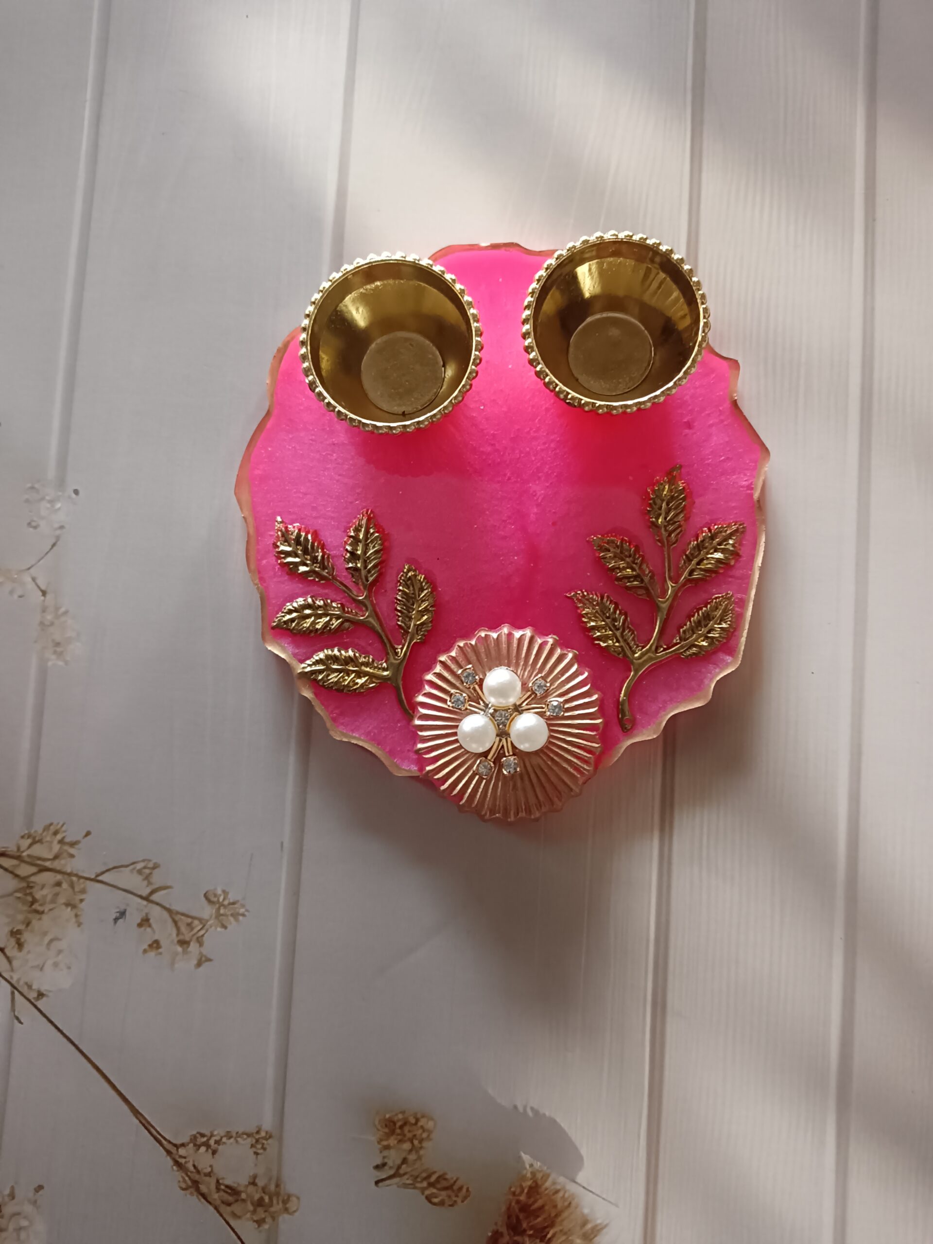 Festive Pooja Decorative Platter, Mini Pooja thali, resin Pooja thali 4 inches, decorative pooja platter, Resin Pooja Thali, Handmade Resin Pooja Thali, Decorative Resin Thali, Resin Art Pooja Thali, Festival Puja Resin Thali, Unique Resin Pooja Thali, Rakhi Pooja Thali, Rakhi with Puja thali, Rakhi Thali online - Image 2