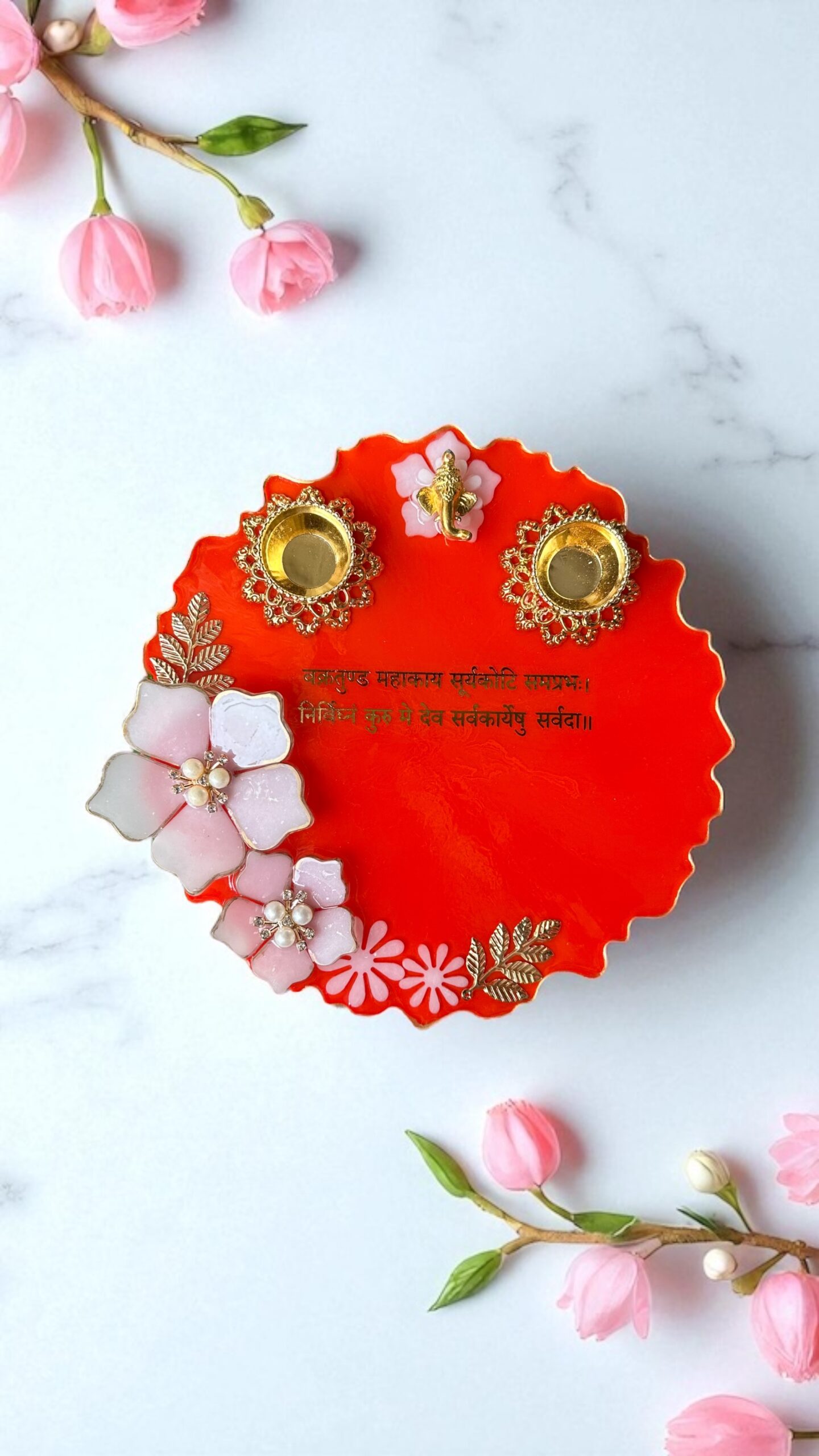 Customizable Resin Pooja Thali | Floral Design with Ganpati & Sanskrit Mantra (8 Inches) - Image 4