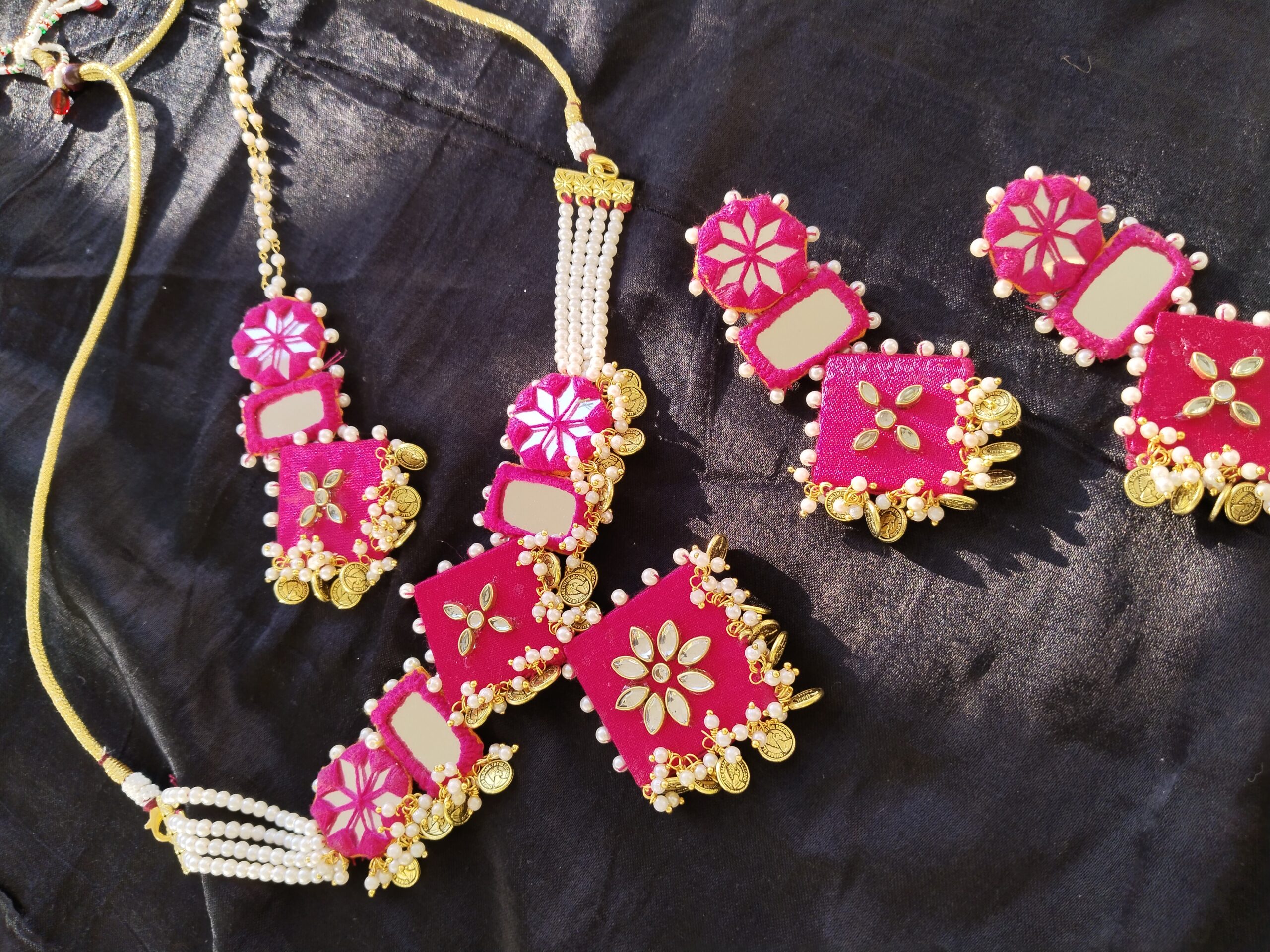 Handmade Fabric Jewellery Mirror haldi pink choker necklace set for girls and women