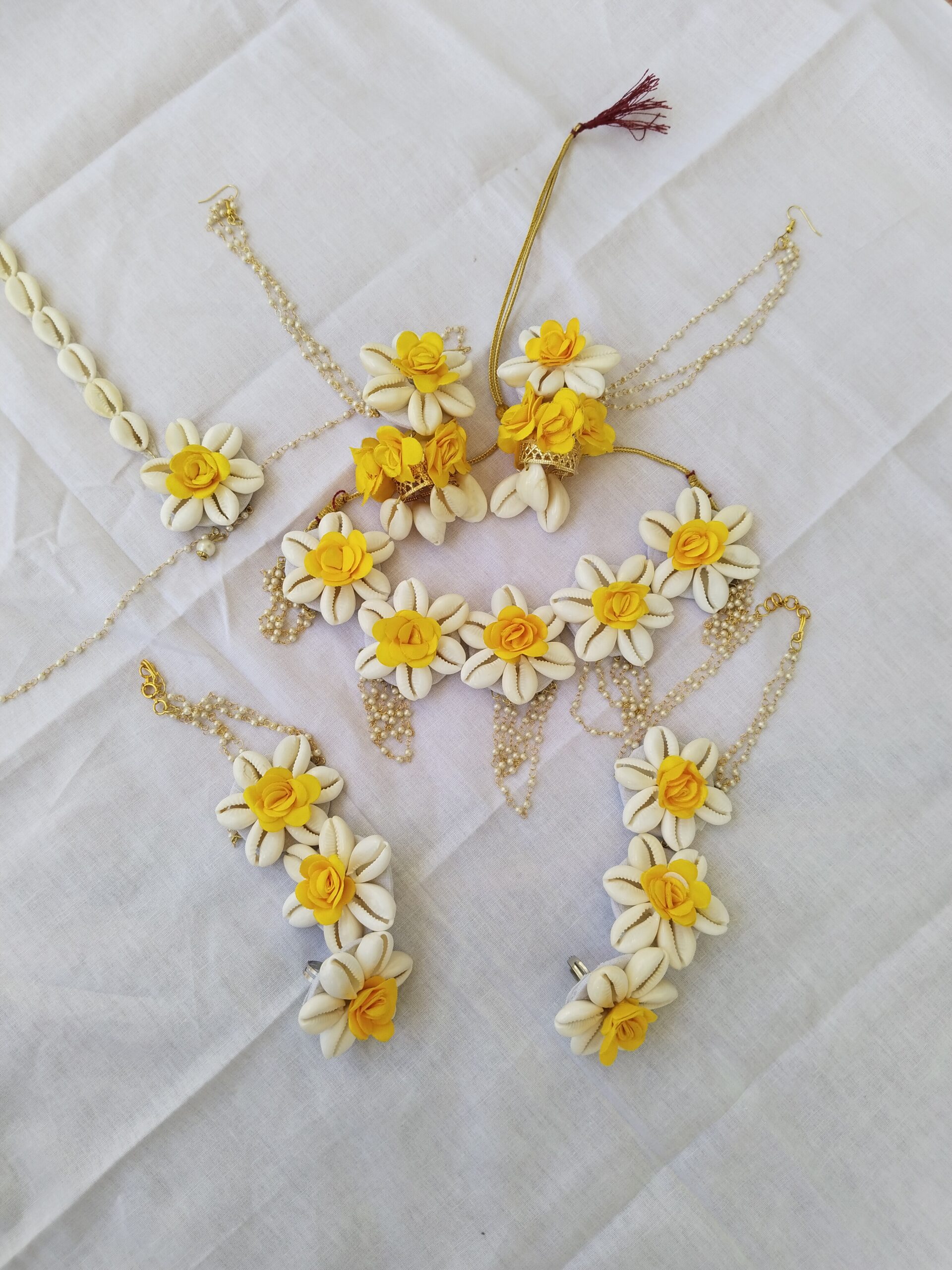 Elegant flower Work Shell Jewellery Set for Women | Handmade Beach Look Necklace & Earrings | Ethnic Boho Style | Haldi Jewellery